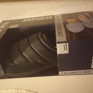 New Men's Memory Foam Black Slippers (L)